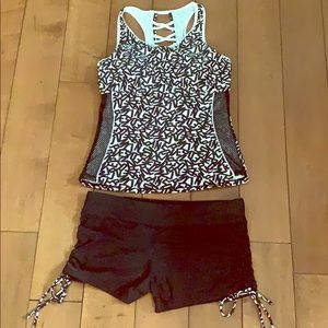 Athletic bathing suit